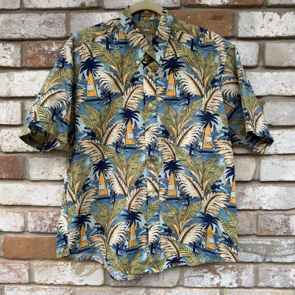 Natural Issue Wrinkle Free Button Down Hawaiian Shirt